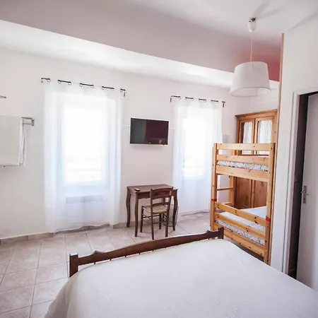 De La Place Hotel Mezel (Alpes-de-Haute-Provence)