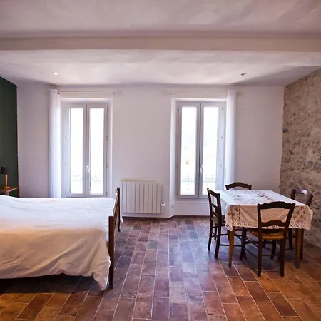 Hotel De La Place *