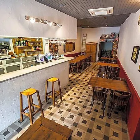 De La Place Hotel